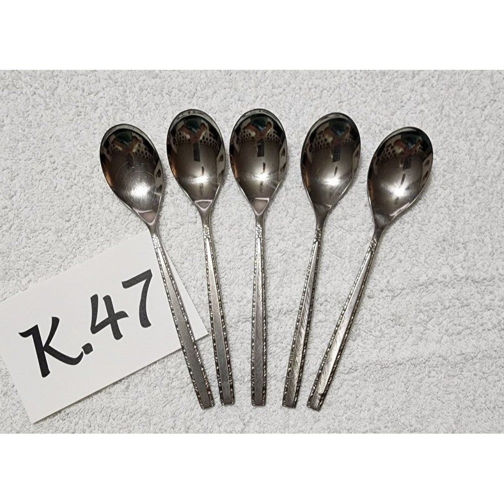 K.047- Oneida Via Roma Soup Spoons (5 pieces) USED